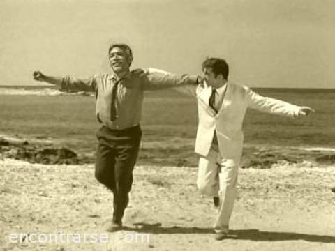 ANTHONY QUINN & MIKIS THEODORAKIS DANCING