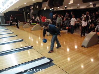 Encuentro  7219 11 COMPAGINEROS Y COMPAGINERAS... HE AQUI... EL BOWLING 