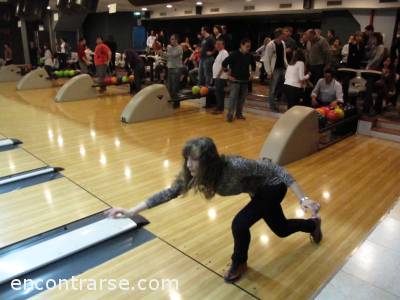 Encuentro  7219 12 COMPAGINEROS Y COMPAGINERAS... HE AQUI... EL BOWLING 