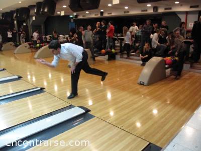 Encuentro  7219 2 COMPAGINEROS Y COMPAGINERAS... HE AQUI... EL BOWLING 