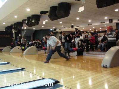 Encuentro  7219 22 COMPAGINEROS Y COMPAGINERAS... HE AQUI... EL BOWLING 