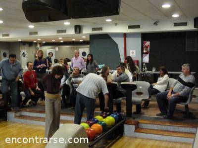Encuentro  7219 26 COMPAGINEROS Y COMPAGINERAS... HE AQUI... EL BOWLING 