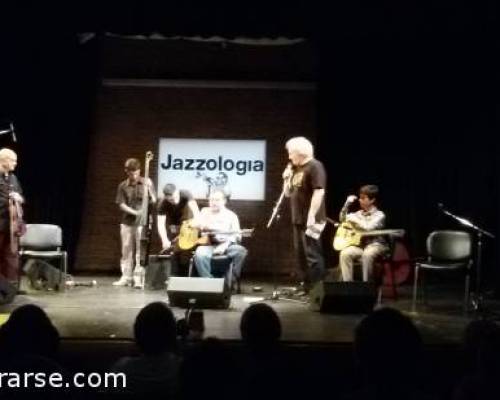 13620 24 JAZZOLOGÍA - XIII FESTIVAL INTERNACIONAL DJANGO ARGENTINA 2015