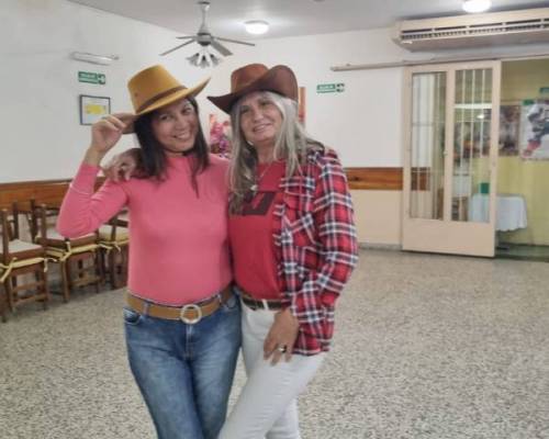Hermoso sombrero Gaby :Encuentro Grupal EN ENCONTRARSE SE BAILA COUNTRY