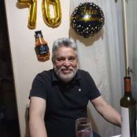   Hombre de 72 años Flores