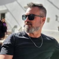   Hombre de 46 años Saavedra