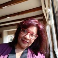   Mujer de 64 años Santiago