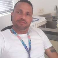   Hombre de 51 años Medellin