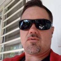   Hombre de 42 años Olivos