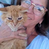   Mujer de 63 años Flores