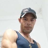   Hombre de 35 años Cuba