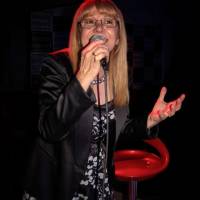   Mujer de 67 años Flores