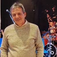   Hombre de 64 años Villa Luro