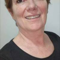   Mujer de 69 años Escobar