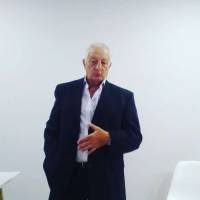   Hombre de 70 años Vicente Lopez
