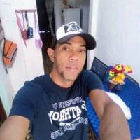   Hombre de 48 años Cuba