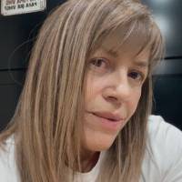   Mujer de 58 años Moreno