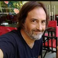   Hombre de 54 años Bernal