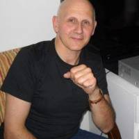   Hombre de 64 años Villa del Parque