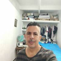  Hombre de 48 años Cuba