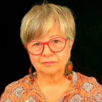   Mujer de 75 años Escobar