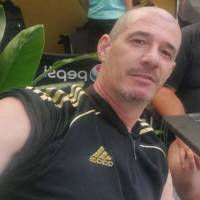   Hombre de 53 años Parque Chas