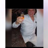   Hombre de 64 años Villa del Parque