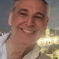   Hombre de 54 años Parque Patricios