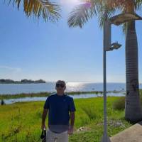   Hombre de 69 años Boedo