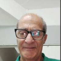   Hombre de 71 años Puerto Madryn