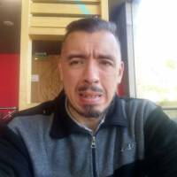   Hombre de 44 años Olivos