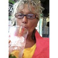   Mujer de +74 años Paraná