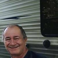  Hombre de 61 años Todo Canada