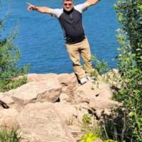   Hombre de 48 años Abasto