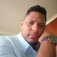   Hombre de 42 años Caracas