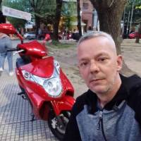   Hombre de 46 años Quilmes