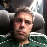   Hombre de 44 años Constitución