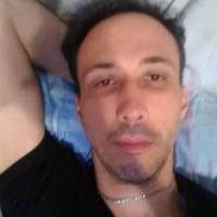   Hombre de 42 años Abasto