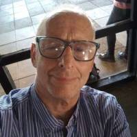   Hombre de 69 años Congreso