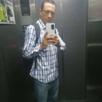   Hombre de 44 años Medellin