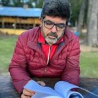   Hombre de 54 años Cipolletti