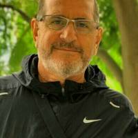   Hombre de 69 años Villa Lugano