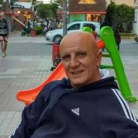   Hombre de 64 años Salto