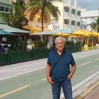   Hombre de 74 años Olivos