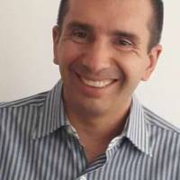   Hombre de 48 años Morón