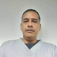   Hombre de 48 años Caracas