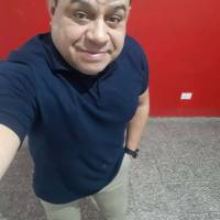   Hombre de 56 años Alte. Brown