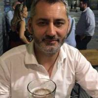   Hombre de 48 años Olivos