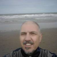   Hombre de 64 años Parque Chacabuco