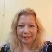   Mujer de 66 años Flores